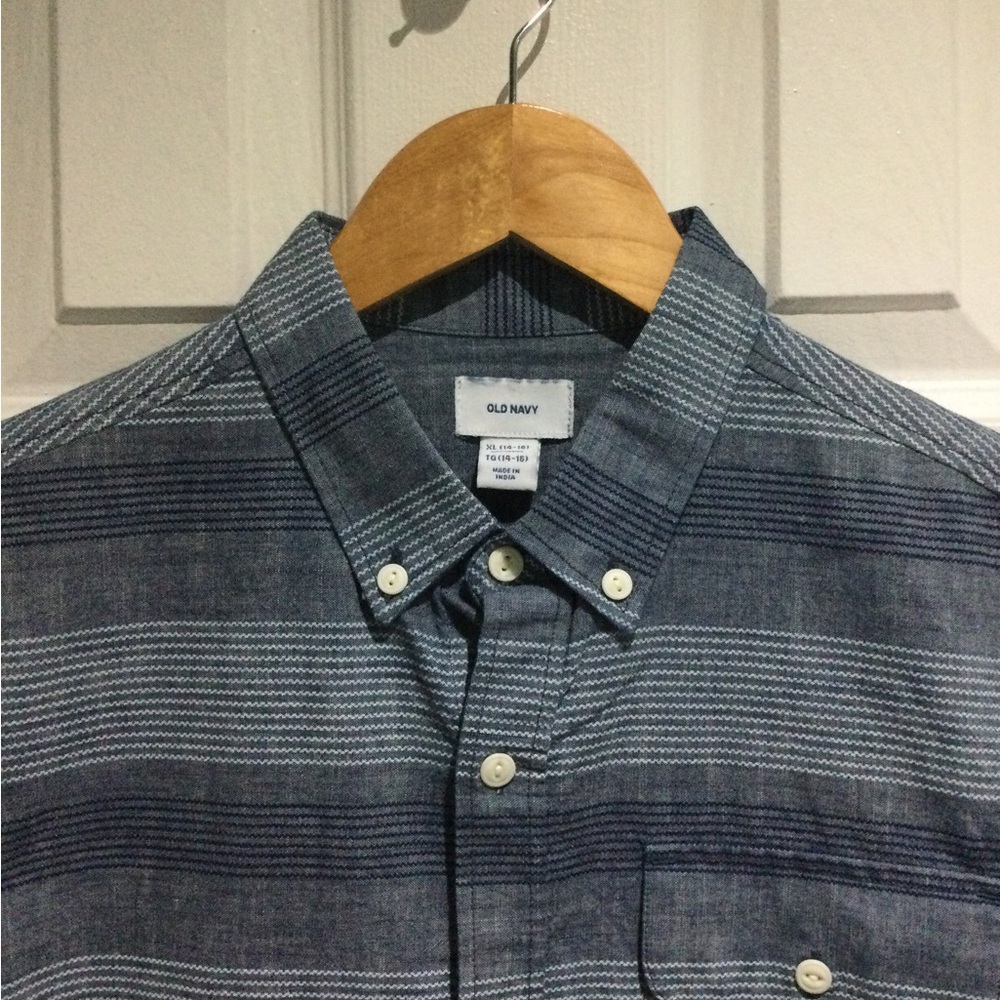 BNWT Old Navy Dobby Cotton Striped Button Down Shirt - Picture 5 of 6